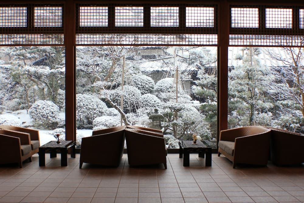 Haiya, Lobby sitting area, photo 3