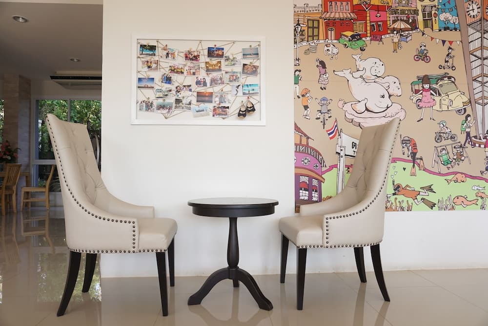 Chompu Nakarin Apartment, Lobby, photo 3
