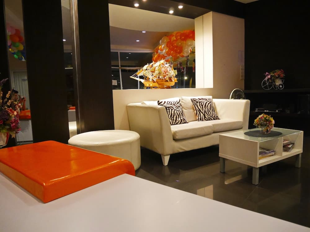 Portrait Pranburi Hotel, Lobby sitting area, photo 4