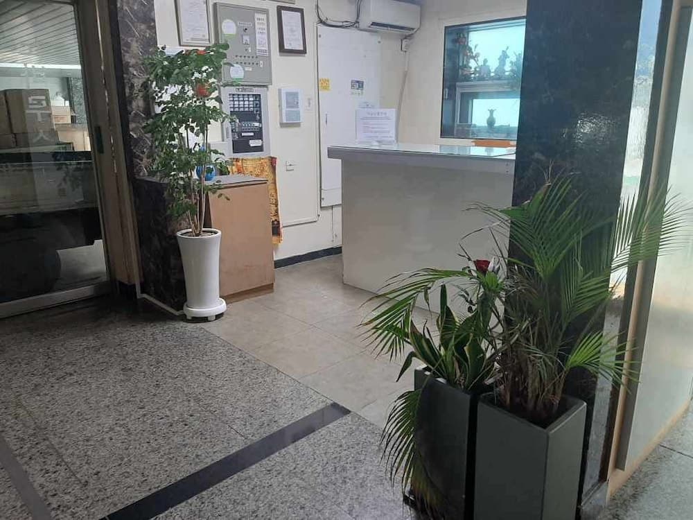 노바루스 관광호텔 리셉션 사진 3