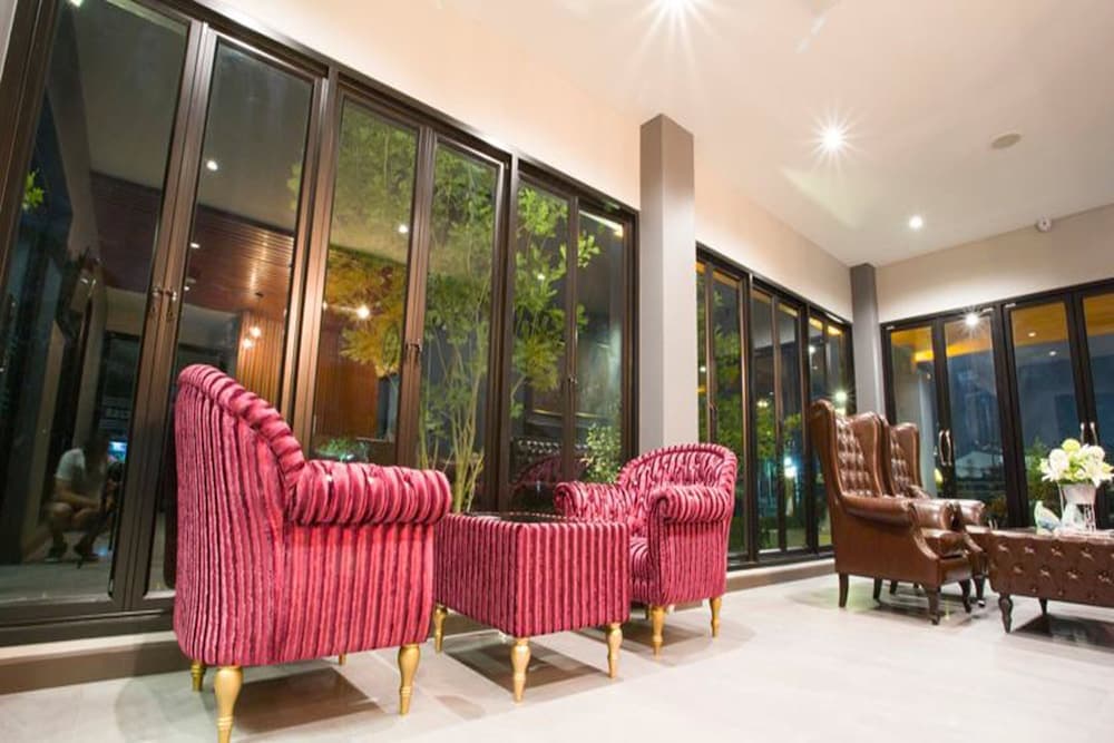 Aziss Boutique Hotel, Lobby sitting area, photo 4