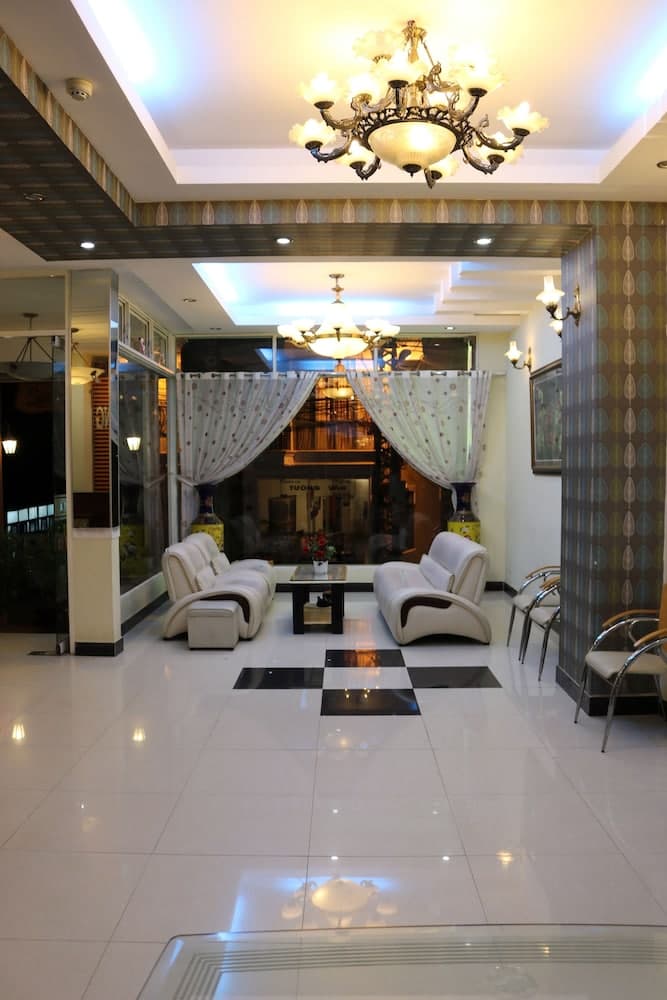 Anna Suong, Interior entrance, photo 4
