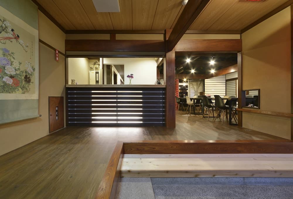 ZEN Hostel, Interior entrance, photo 3