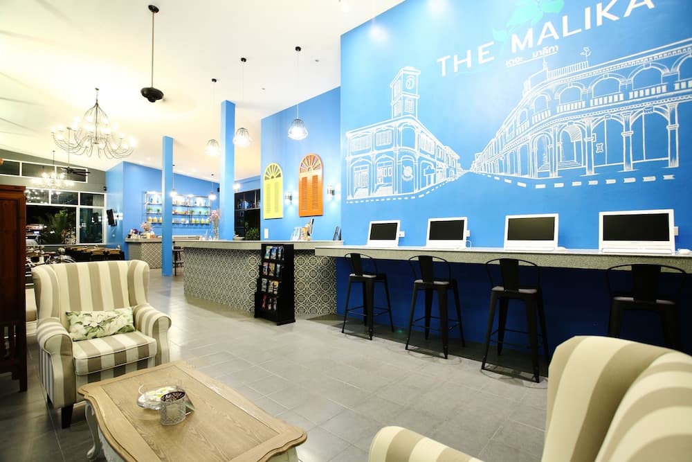 The Malika, Lobby sitting area, photo 3