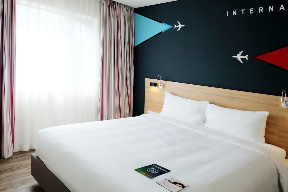 ibis Saigon Airport, Room, photo 4