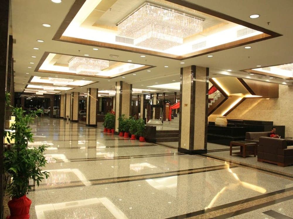 Imperial Palace Hotel, Interior entrance, photo 3
