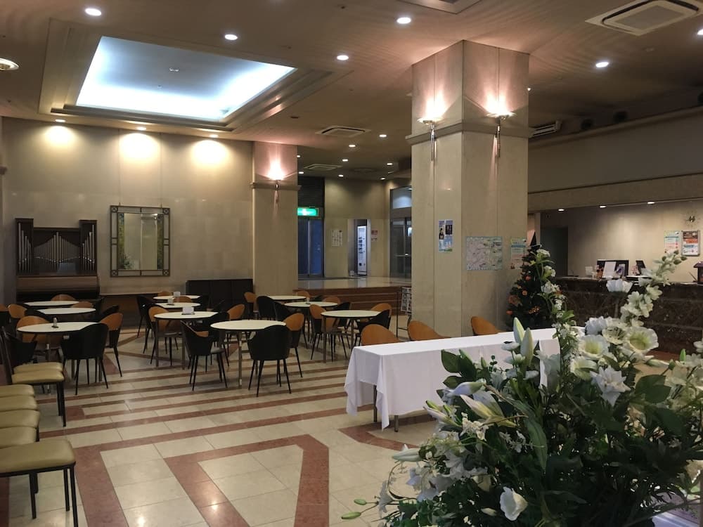 오스타트 인터내셔널 호텔 타지미 내부 입구 사진 3