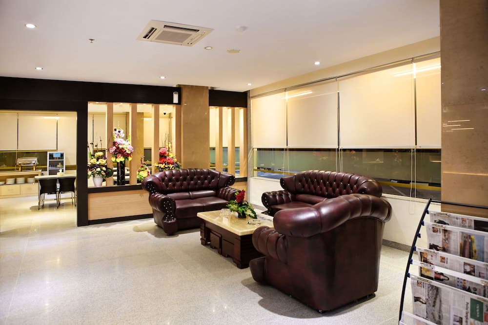 Aviari Hotel, Lobby sitting area, photo 5