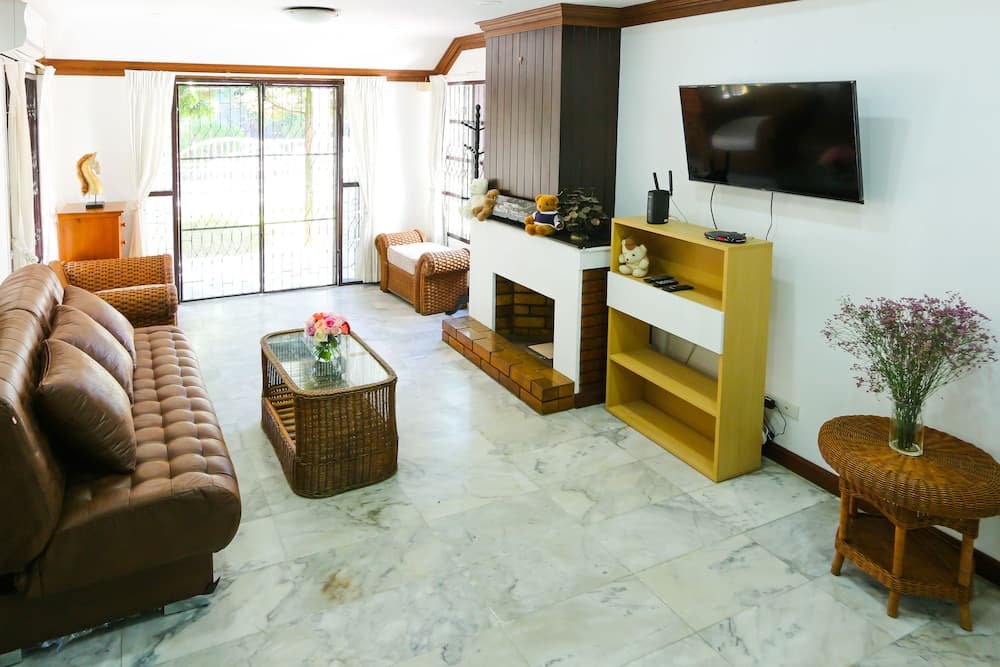 Villa de Nimman, Lobby sitting area, photo 3