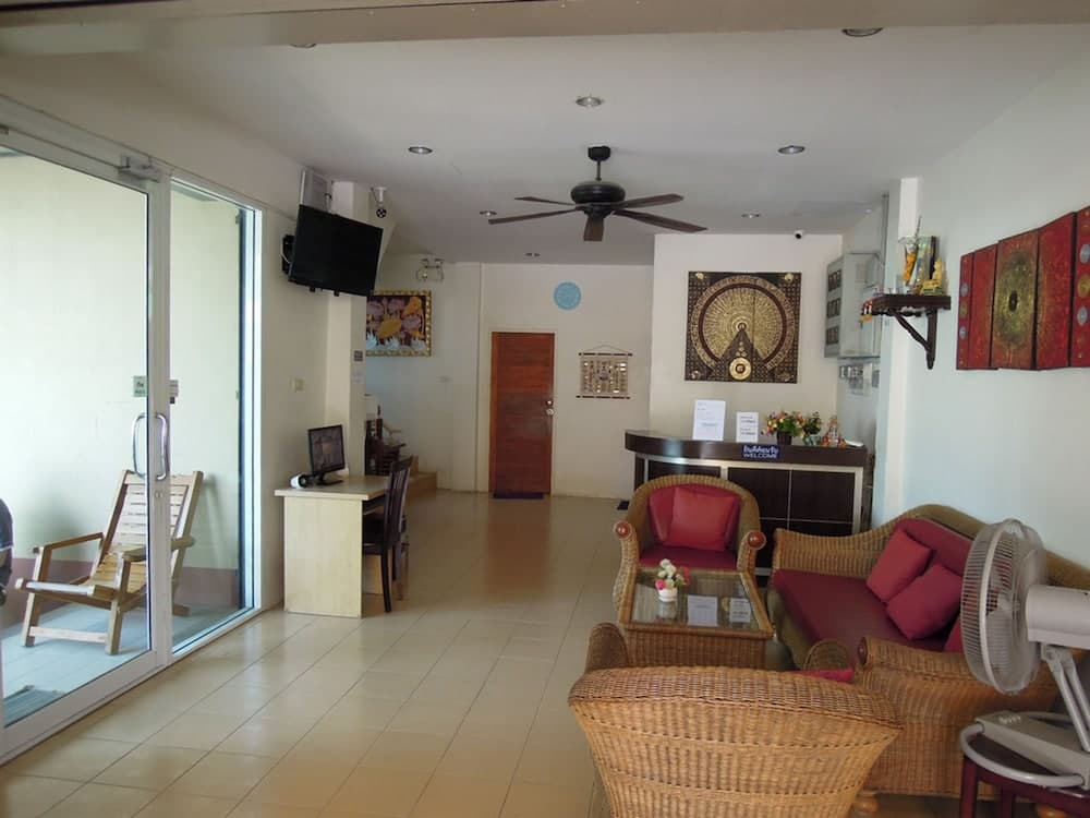 Mild Guesthouse, Lobby sitting area, photo 2