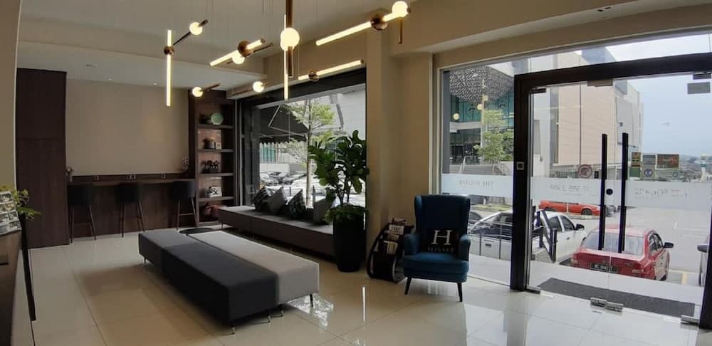 The Square Hotel, Lobby sitting area, photo 4