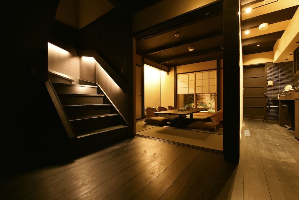 Kuraya Kamigojo-cho, Primary image, photo 1