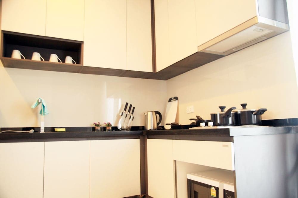 Pattaya Central Sea View Pool Suite, Interior entrance, photo 5