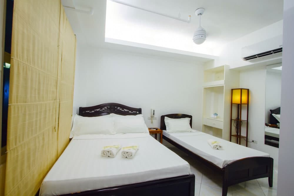 JJ Midcity Inn, Room, photo 3