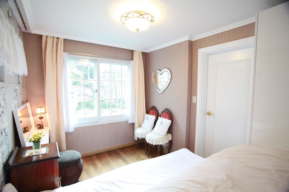 Cindy's B&B, Room, photo 5