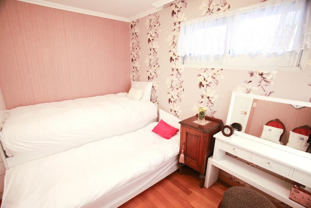 Cindy's B&B, Room, photo 2