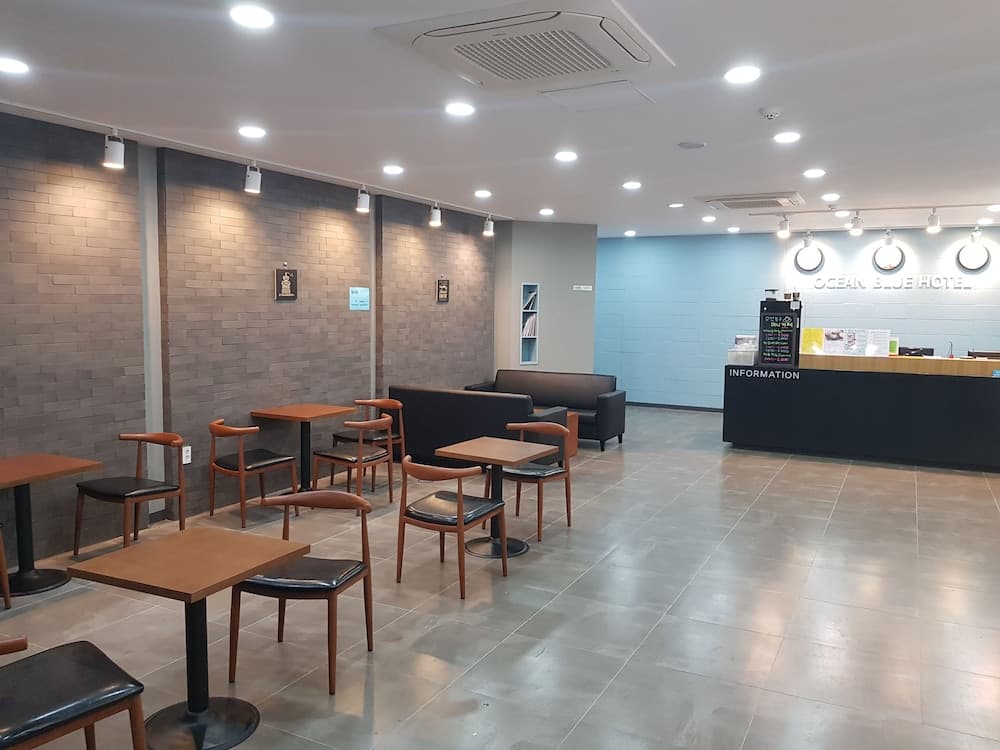 Jeju Ocean Blue Hotel, Lobby sitting area, photo 3