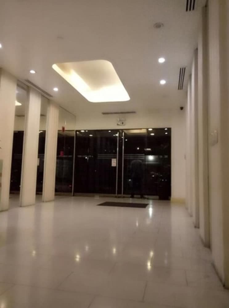 Dragonlink Suites, Interior entrance, photo 2