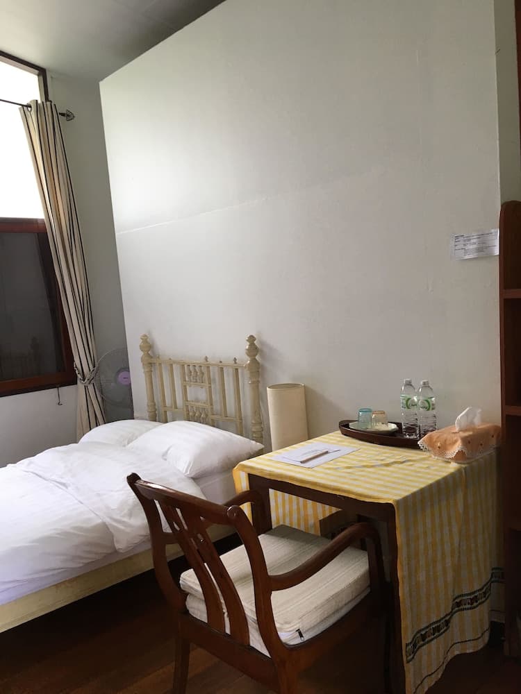 Many Trees, Room, photo 5