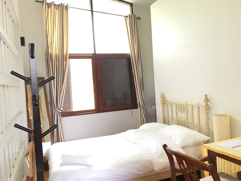 Many Trees, Room, photo 4
