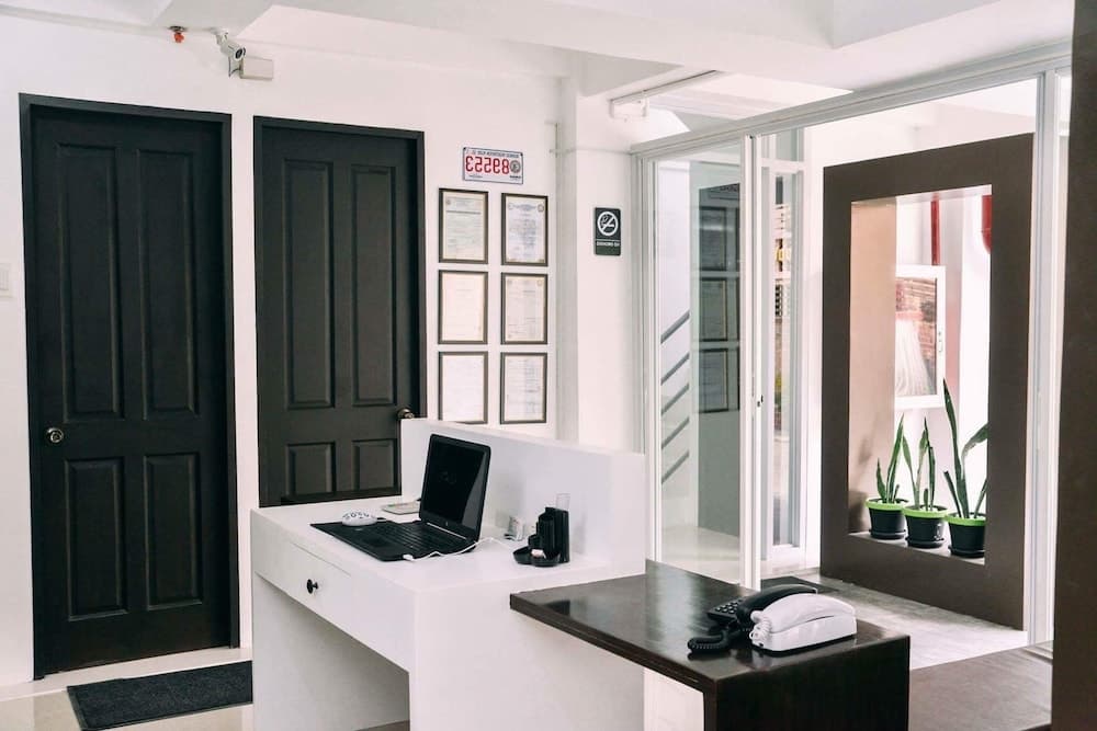The Strand Suites and Dormitel, Reception, photo 3