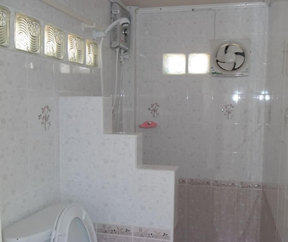Ban Sukjai Resort, Bathroom, photo 5