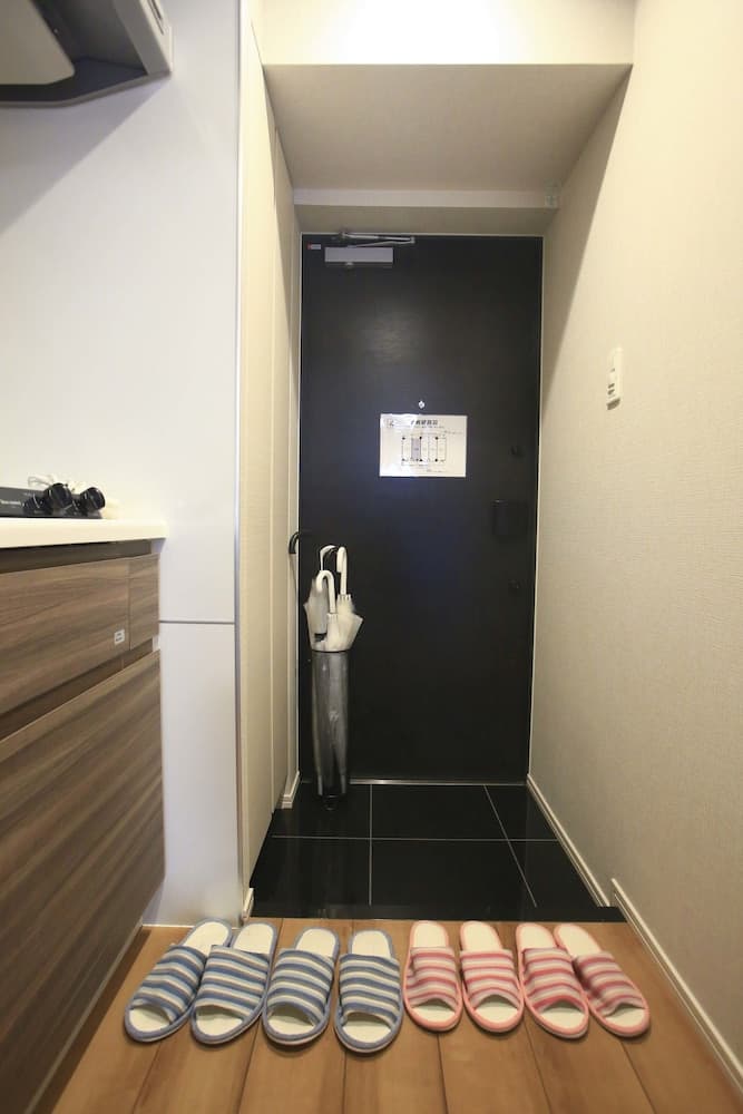 2500 Comics Room, Interior entrance, photo 3