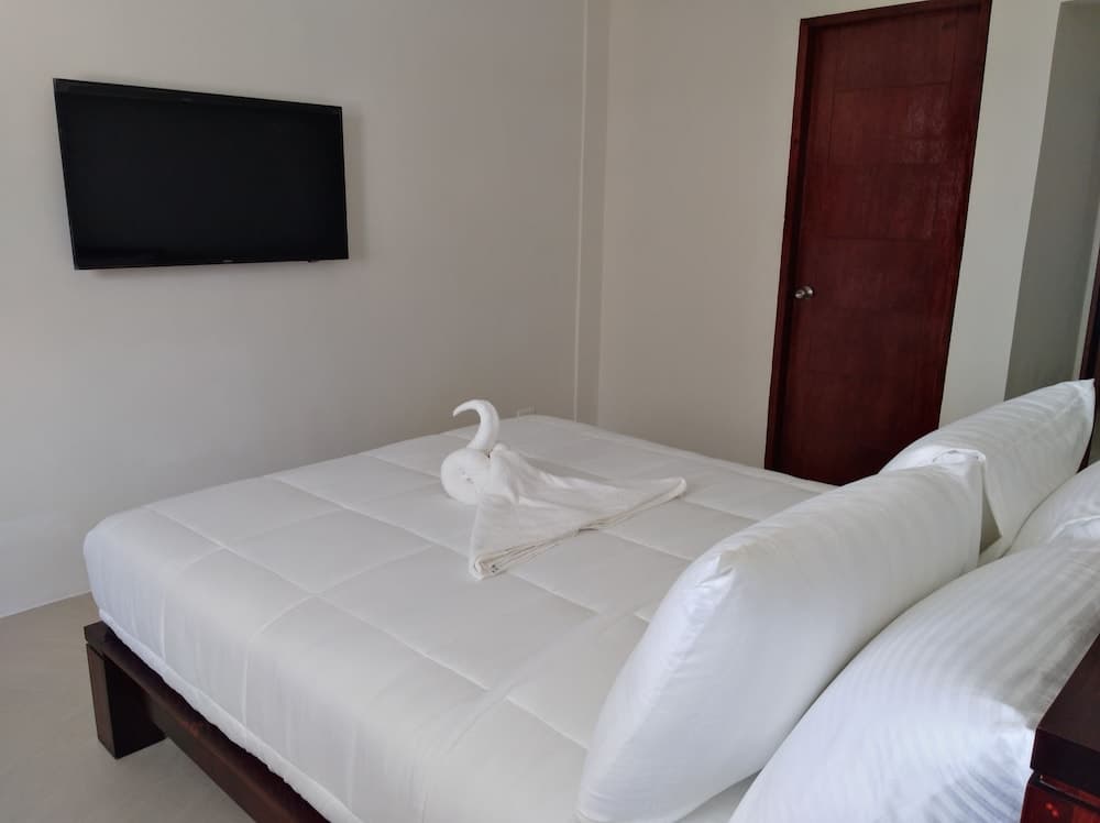 Nirvana Resort, Room, photo 3