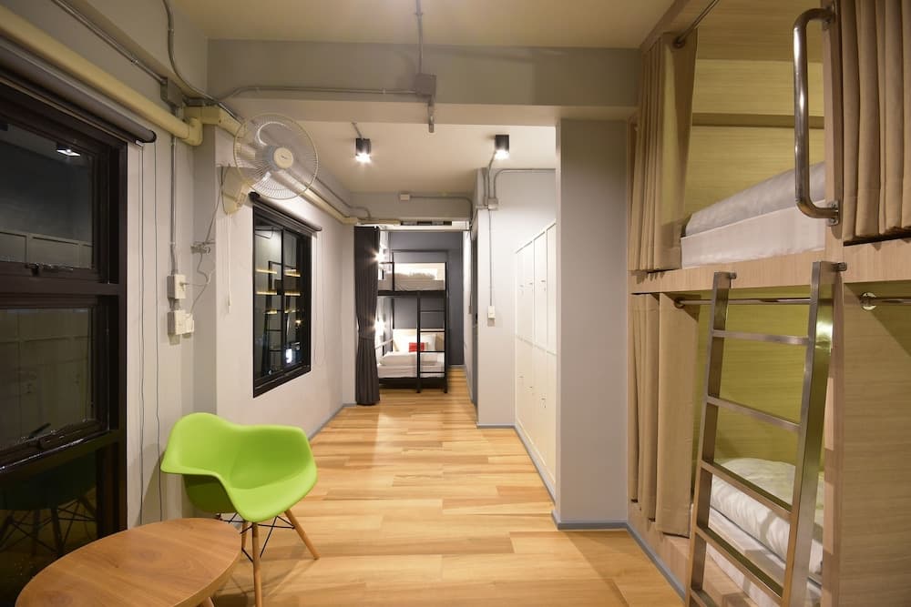 The Chatbox Silom Hostel, Room, photo 5