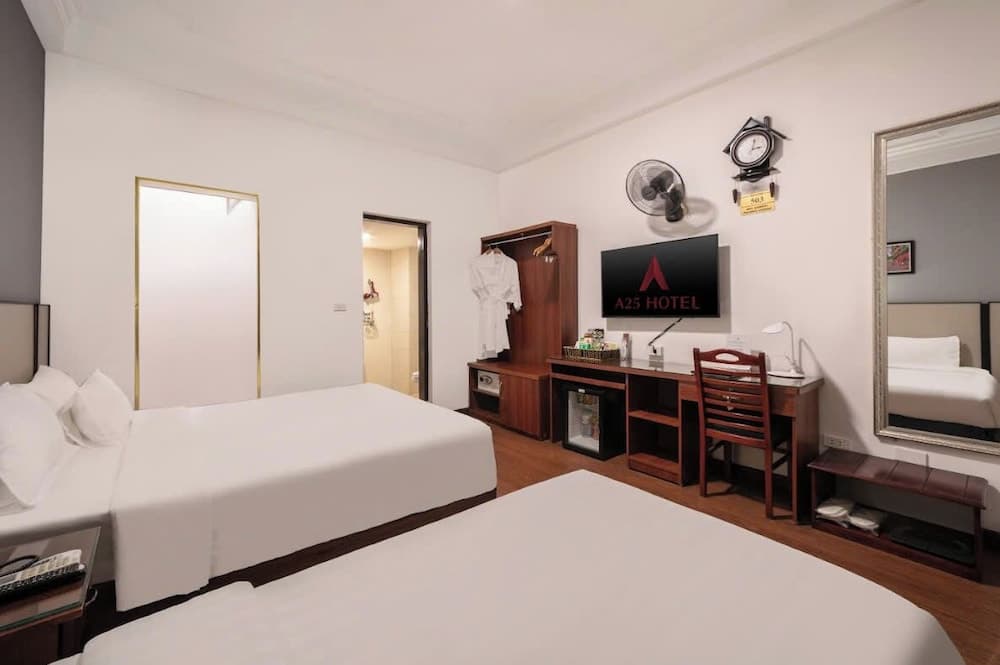 A25 Hotel - 80 Mai Hac De, Room, photo 5