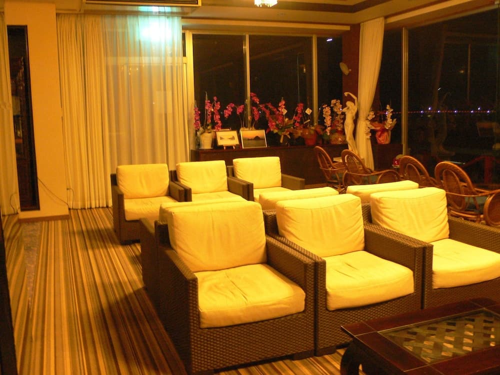 Hotel Yaotome, Lobby sitting area, photo 3