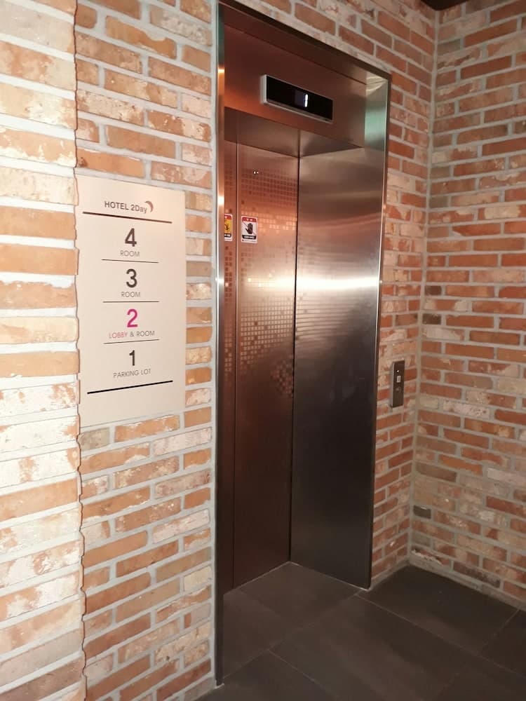 투데이호텔 내부 입구 사진 2