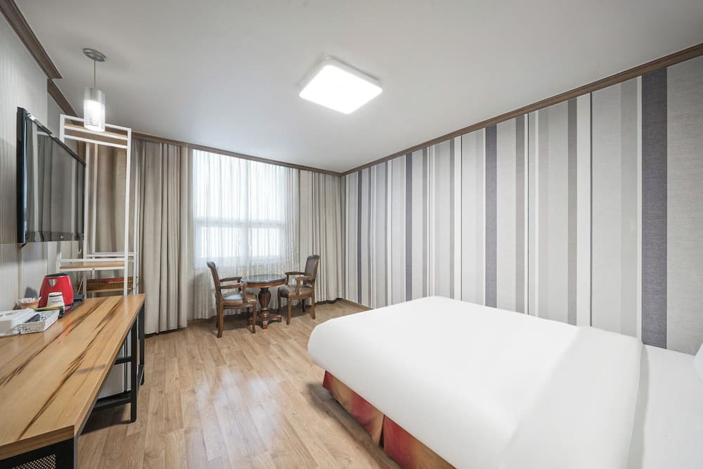 Olympic Hotel, Room, photo 3