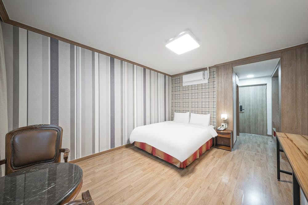 Olympic Hotel, Room, photo 2