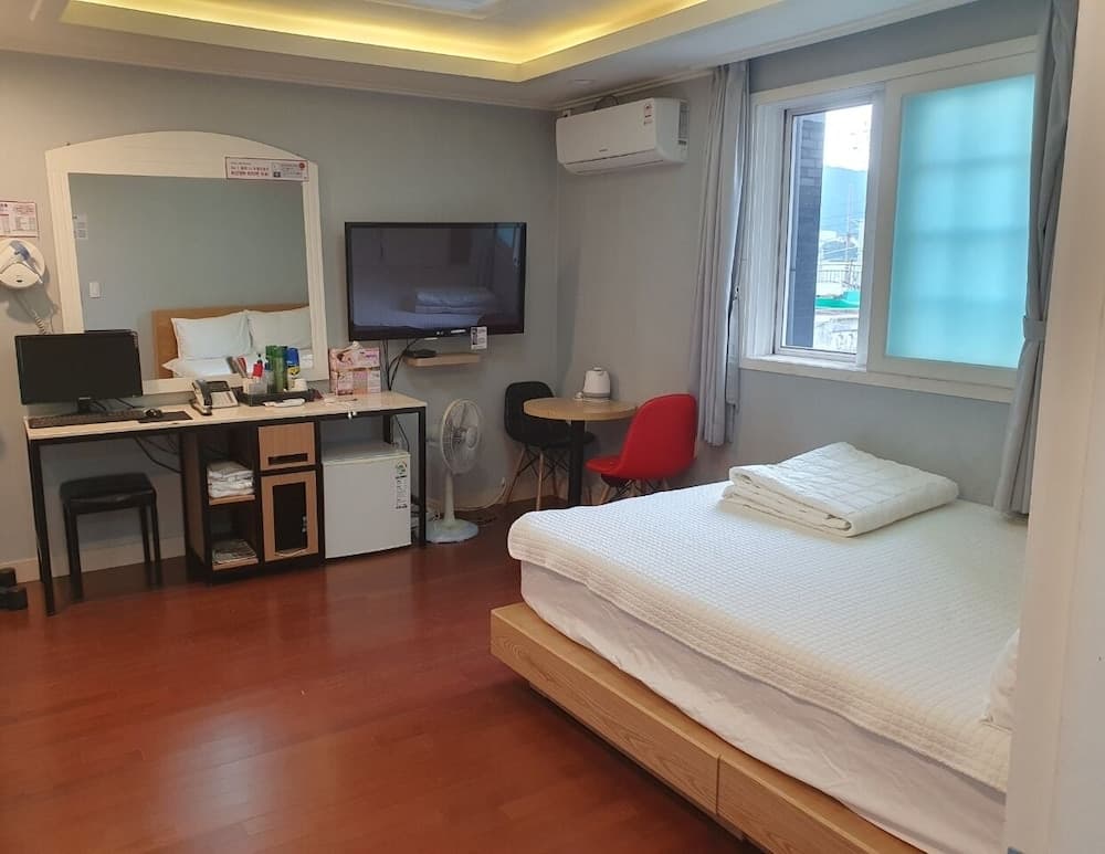 HITE Hotel, Primary image, photo 1