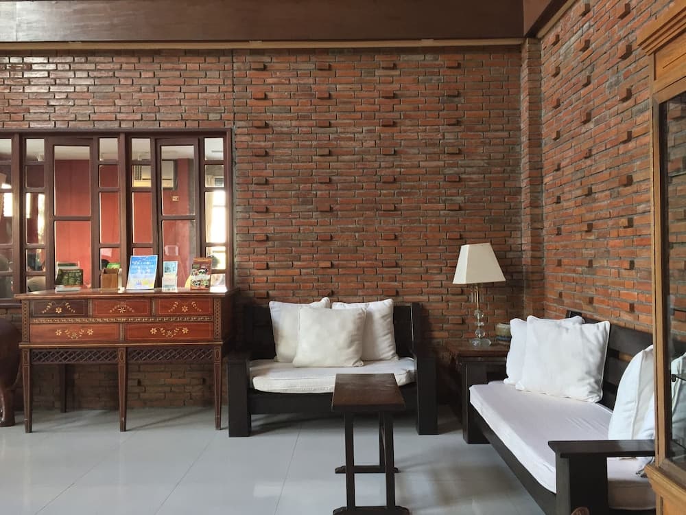 Mango Valley Hotel 1, Lobby sitting area, photo 5