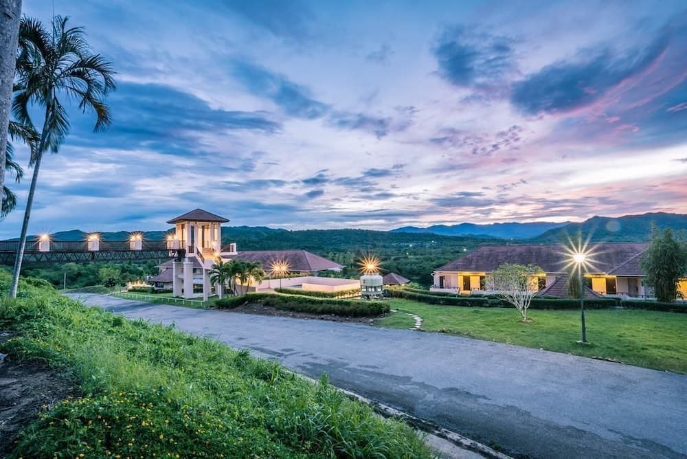Leaves Valley Resort, Primary image, photo 1