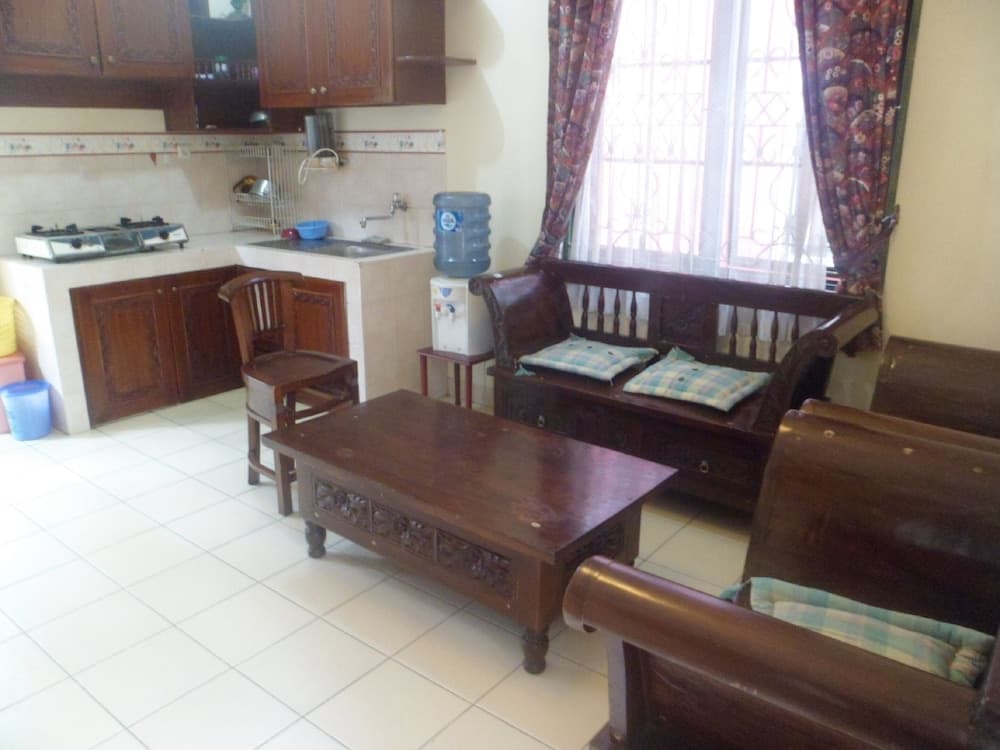 Villa Kota Bunga Mawar, Room, photo 5