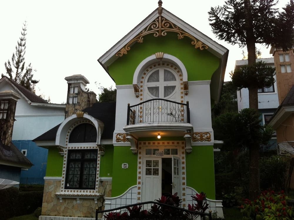 Villa Kota Bunga Dahlia, Primary image, photo 1
