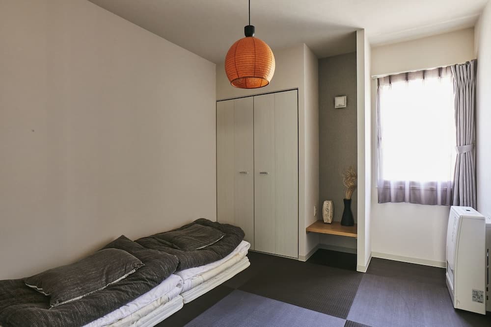 Pinn-S4E5, Room, photo 3