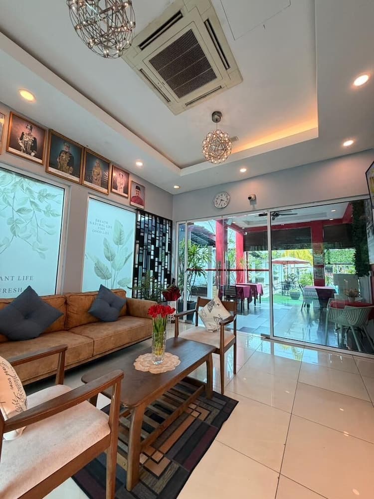 Villa Abadi Resort, Lobby sitting area, photo 3