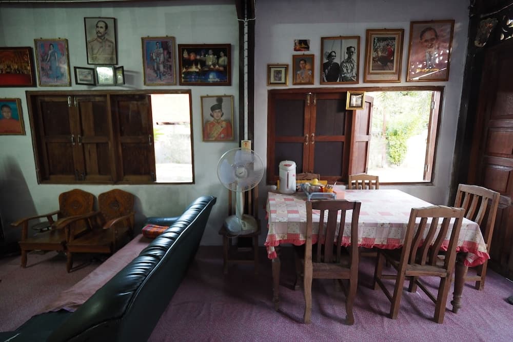 Ruamjai Homestay, Lobby sitting area, photo 3