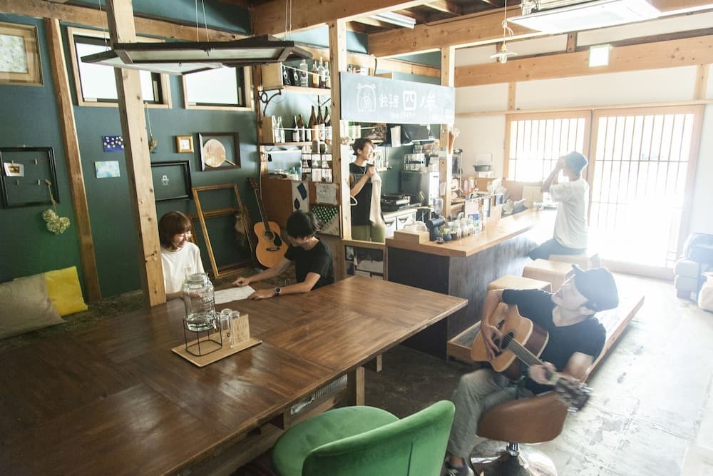 후쿠오카 게스트하우스 하이브 - 호스텔 로비 라운지 사진 3