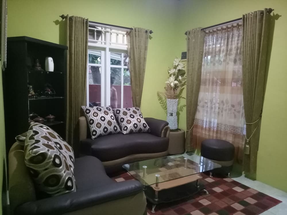 인다 누산타라 홈스테이 로비 좌석 공간 사진 2