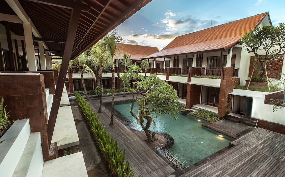 Arena Living, Primary image, photo 1