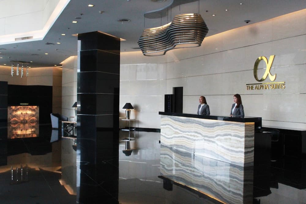 The Alpha Suites, Reception, photo 2
