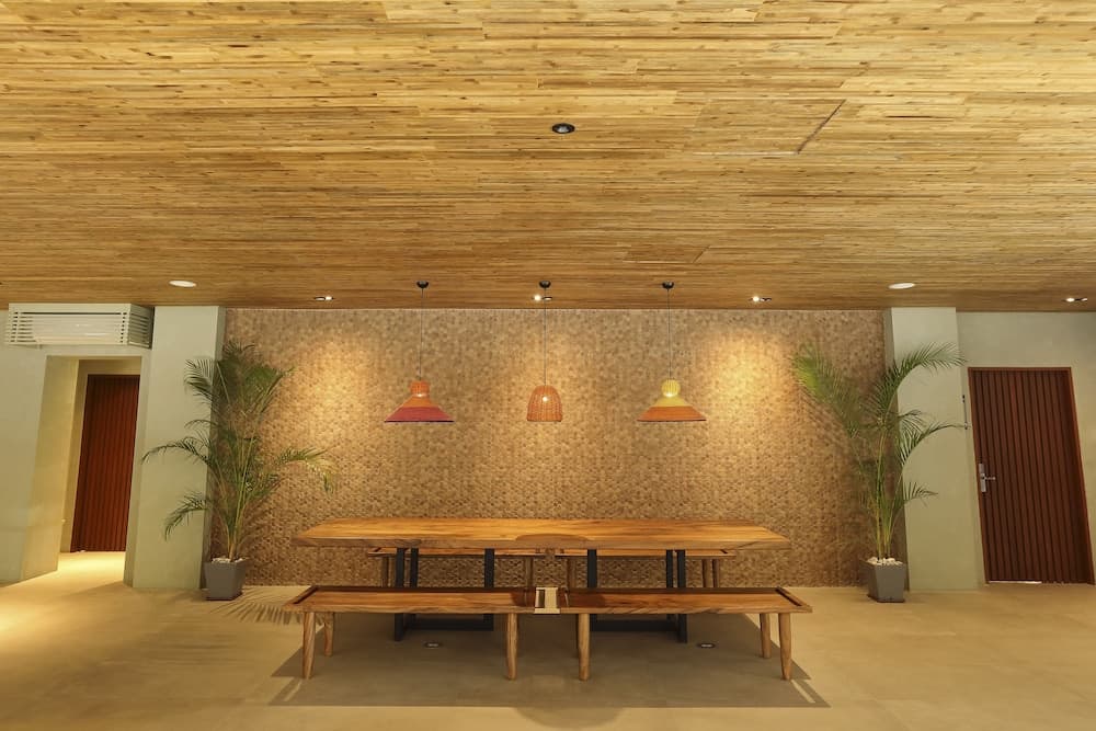 Lagùn Hotel, Lobby sitting area, photo 3