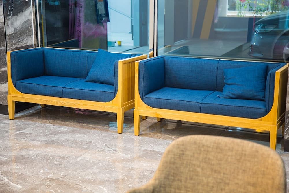 Shine Hotel, Lobby sitting area, photo 4