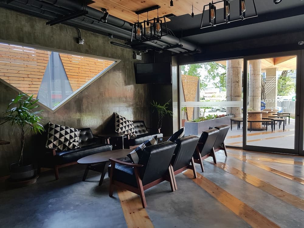 EcoLoft Hotel, Lobby sitting area, photo 2