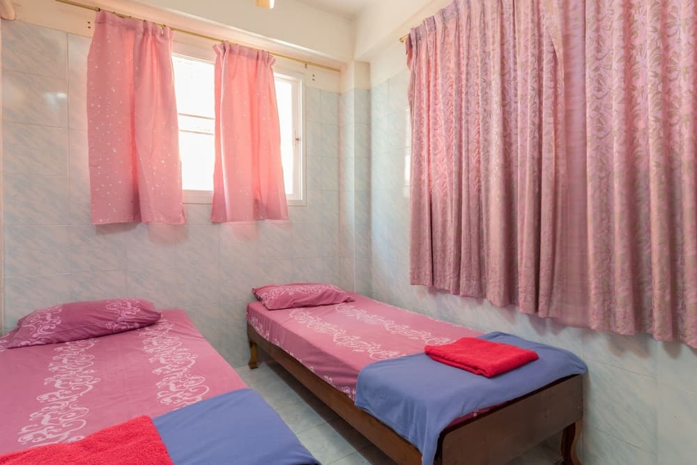 New Central Guesthouse, Room, photo 4